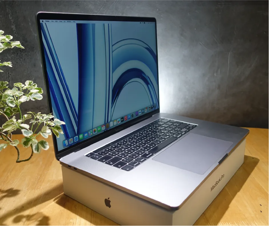 MacBook Pro 16” 2019 (A2141) CMNS !!