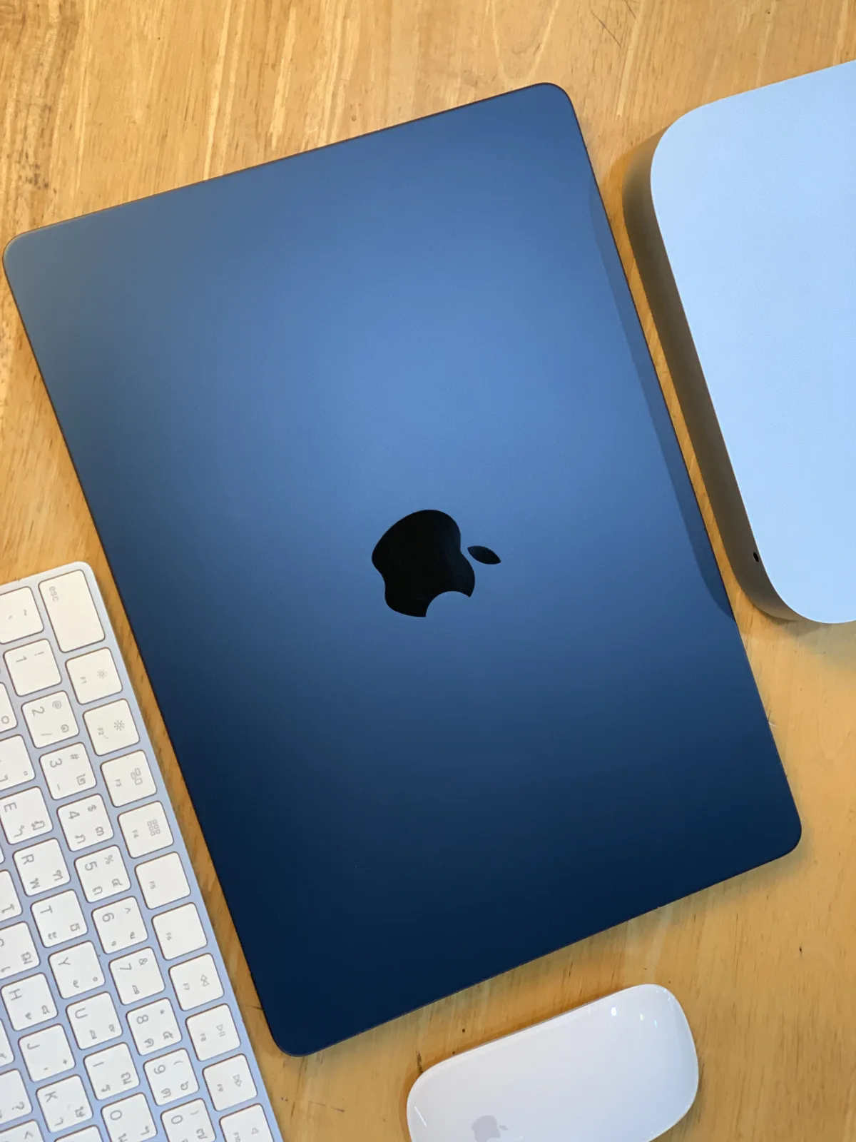 MacBook Air M2 (ปี 2022) มือสอง สภาพดี แบตอึด รูปที่ 2