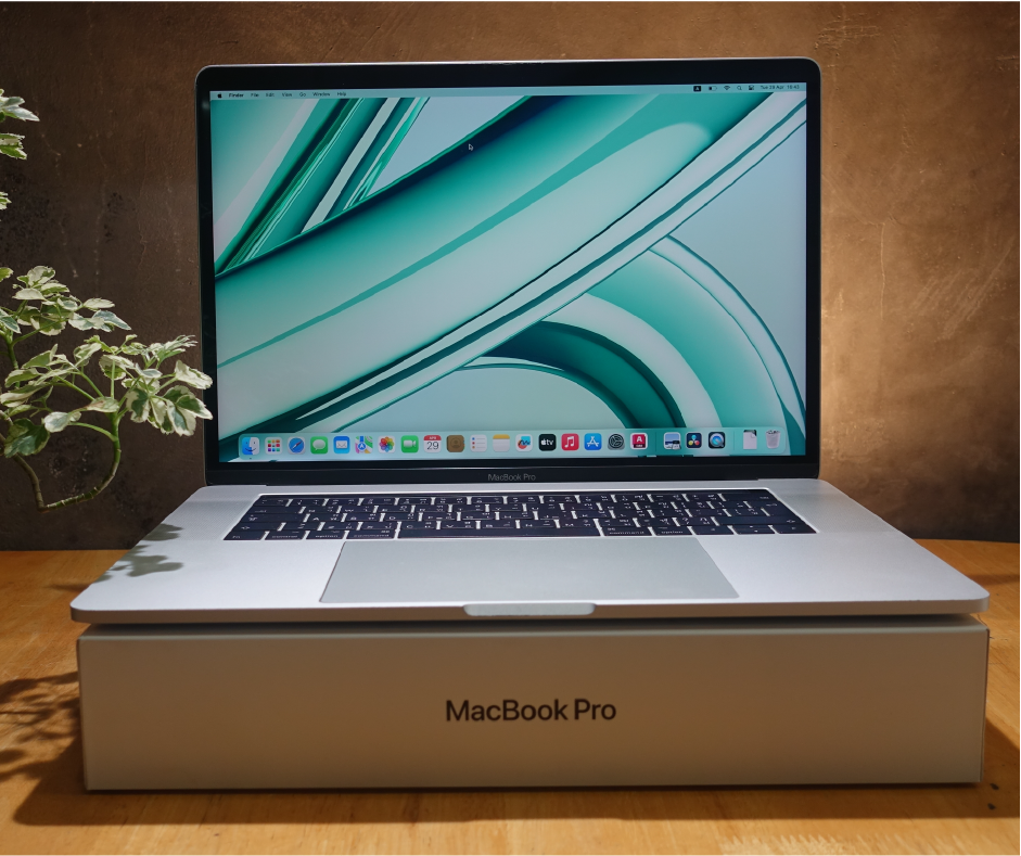 Macbook Pro 15” (มือสอง)